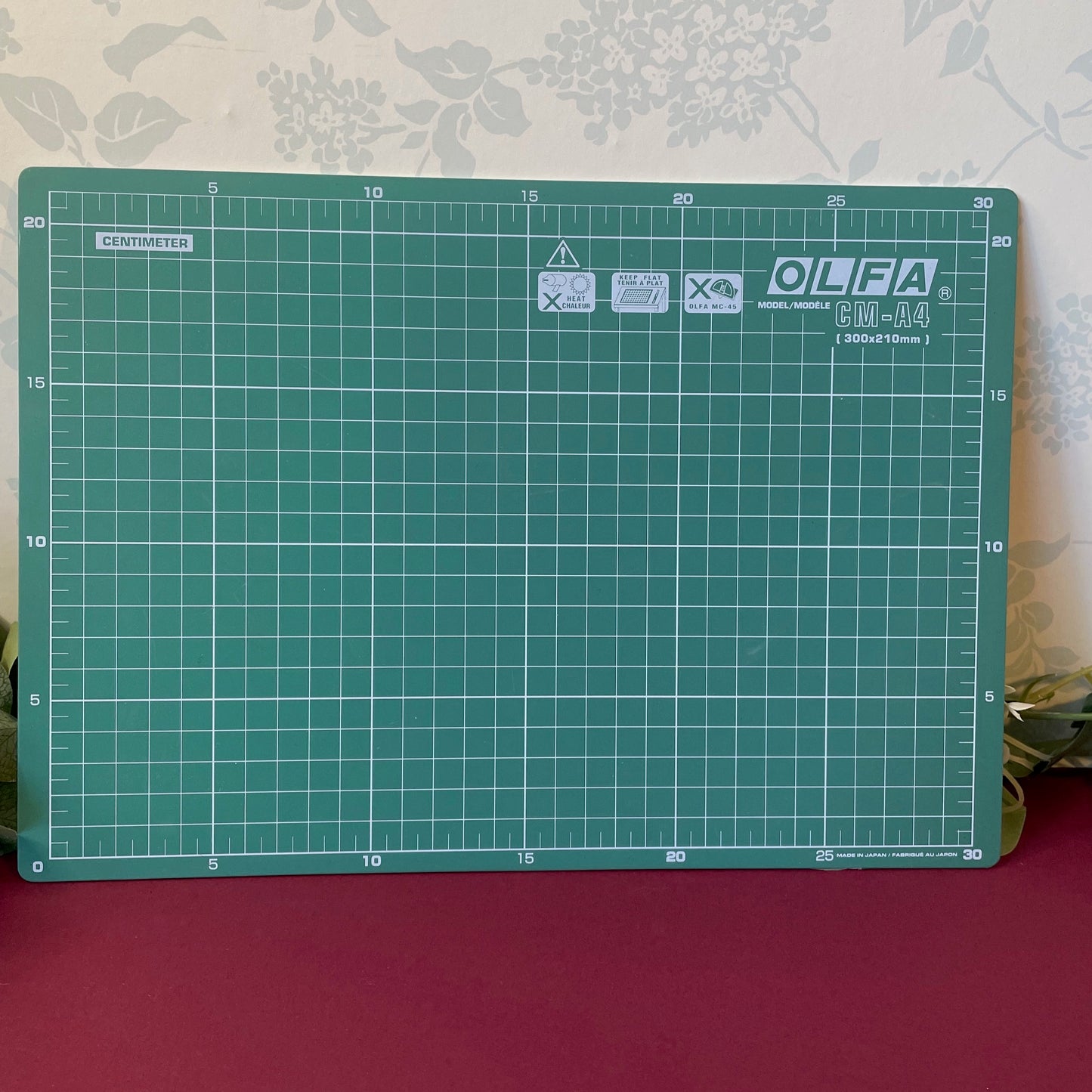 Olfa 12" x 8" A4 Self Healing Cutting Mat