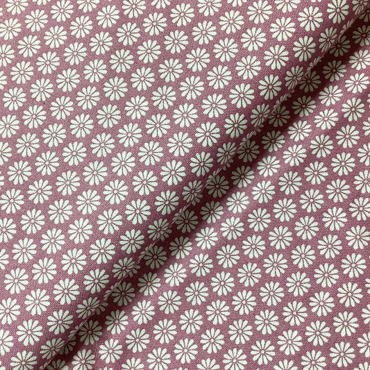 Makower Antique Garden Daisy Flowers 100% Premium Cotton Fabric 1742