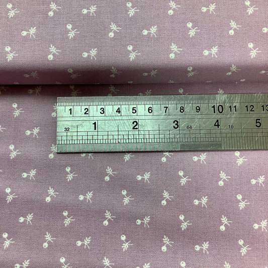 Makower Andover Bijoux Small Flower on Lilac 100% Premium Cotton Fabric 8707P