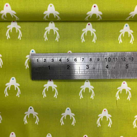 Makower Joyeux Reindeer in Pink or Green 100% Premium Cotton Fabric 1984