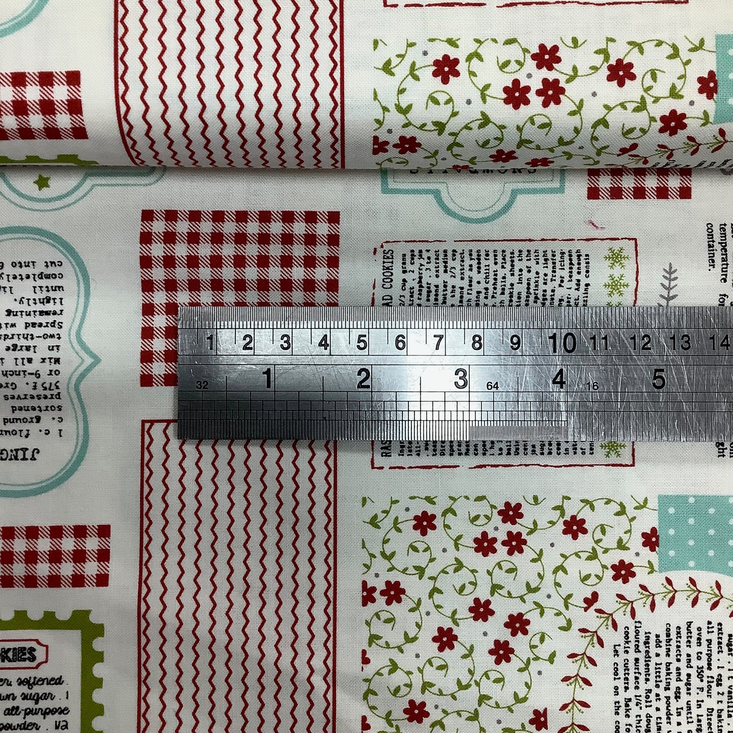 Moda Christmas Cookie Exchange Labels 100% Premium Cotton Fabric 5620-11