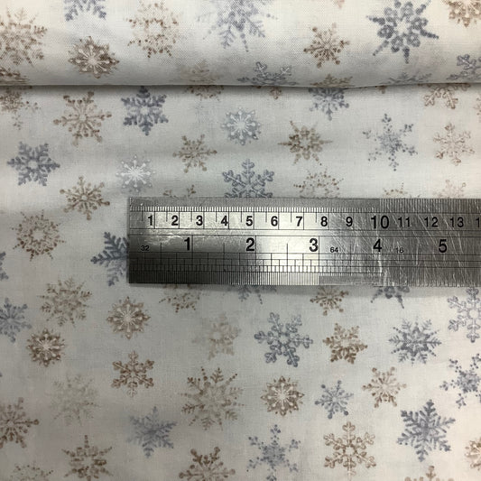 Timeless Treasures Christmas Silver & Gold Snowflakes on Cream 100% Premium Cotton C7477