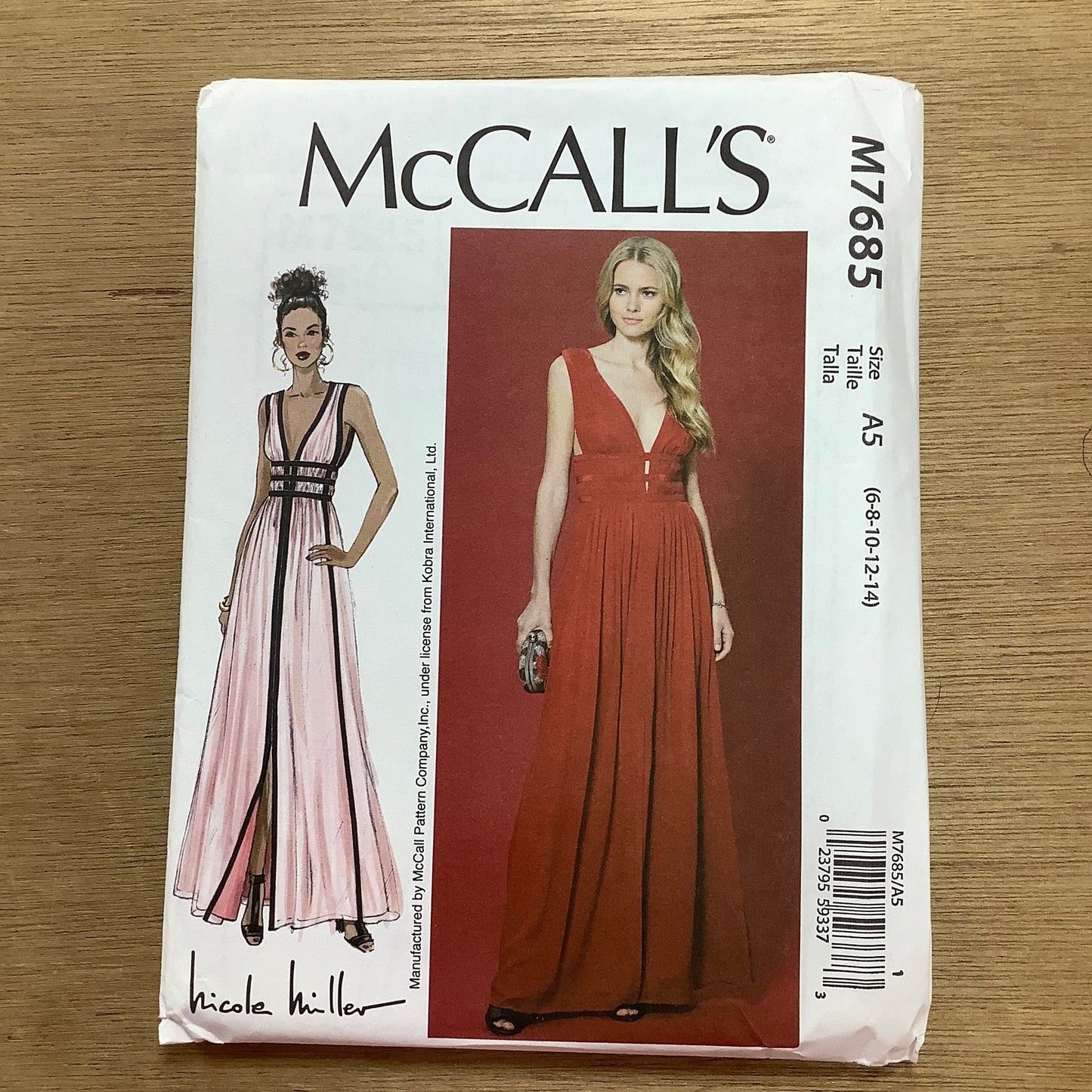McCall's Dressmaking Sewing Pattern Ladies Woman Deep V Prom Long Maxi Occasion Dress Dresses 7685