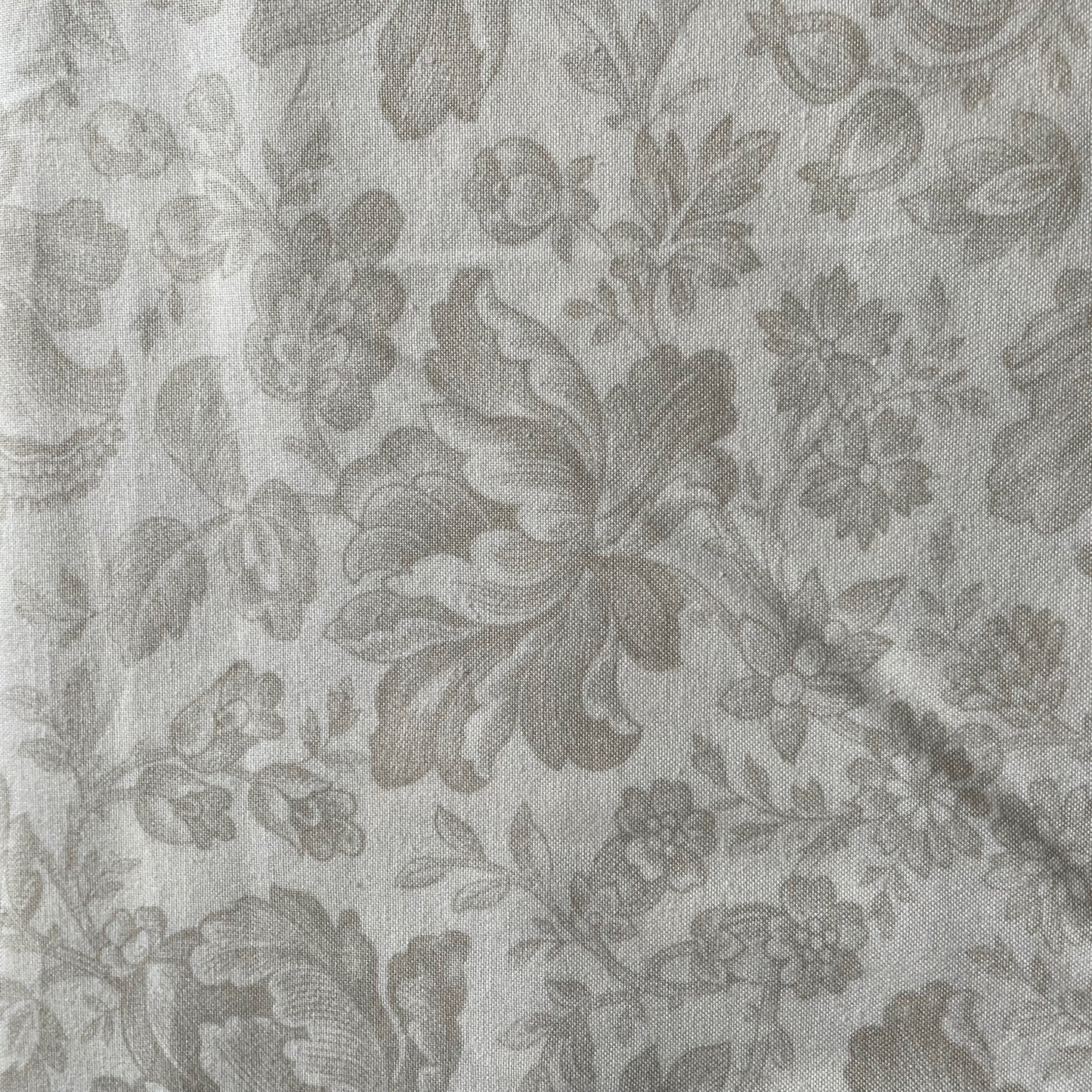 Moda White Washed Cottage Grey Flowers on Ivory 44062-21 Quilting 100% Premium Cotton Fabric