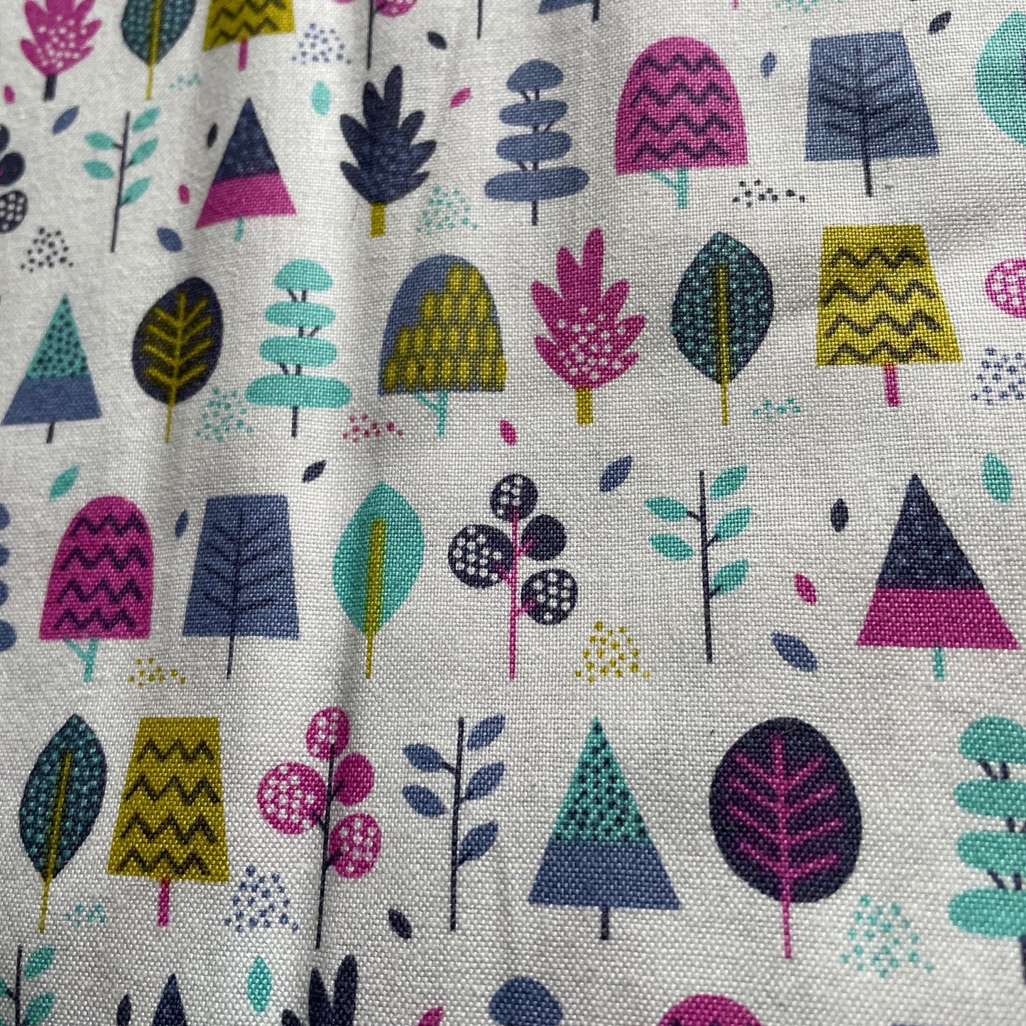 Makower Windy Day Emblems on White Children Woodland 1709T Quilting 100% Premium Cotton Fabric