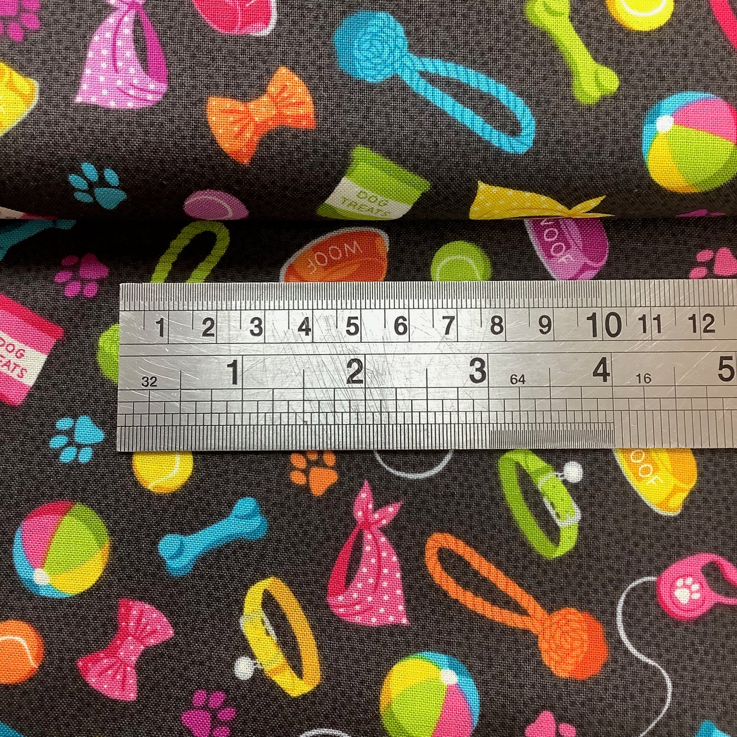 REDUCED Makower Furry Friends Pet Accessories Dog Range 6 Different Prints 100% Premium Cotton Fabric