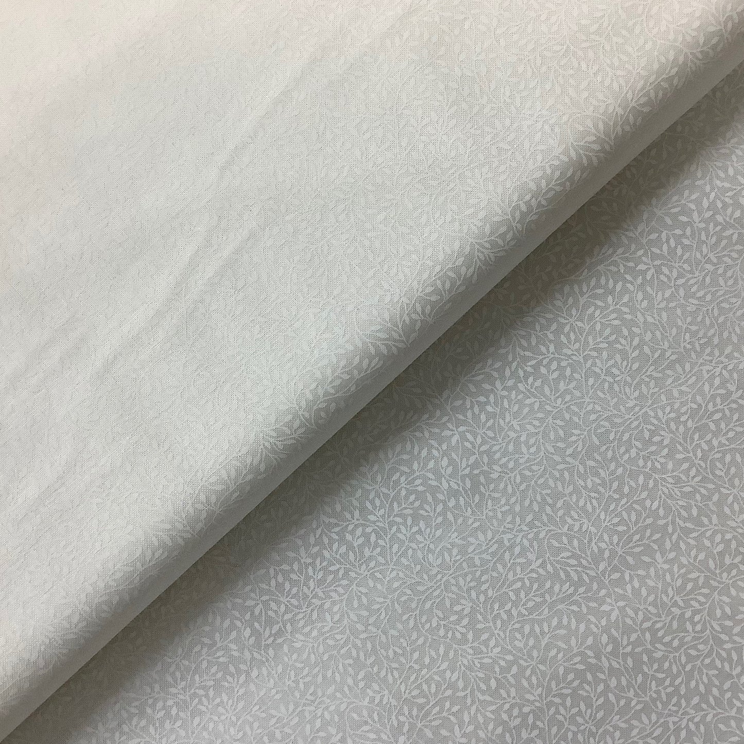 Makower White on White Tiny Leaf 100% Premium Cotton Fabric D764 Q2