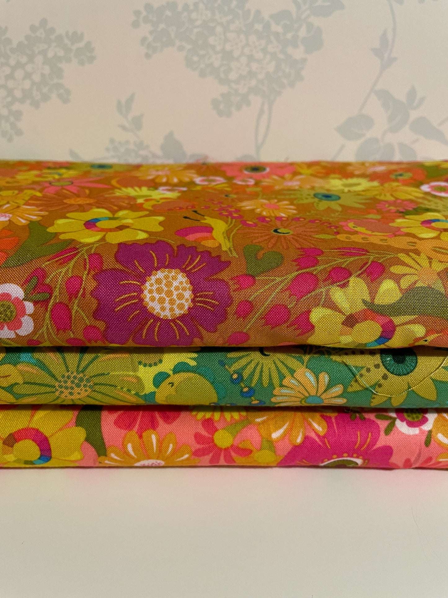 Andover Between Open Eyed Floral  Alison Glass 3 Colours Quilting Patchwork Craft 100% Premium Cotton Fabric