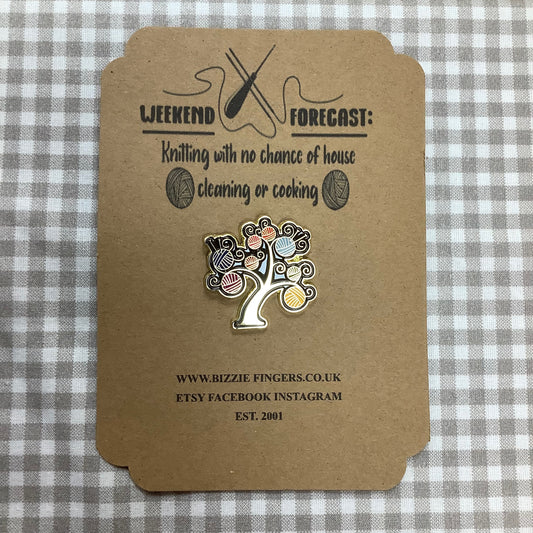 Quality Metal Pin Badge Yarn Tree on a A6 Presentation Card Gift