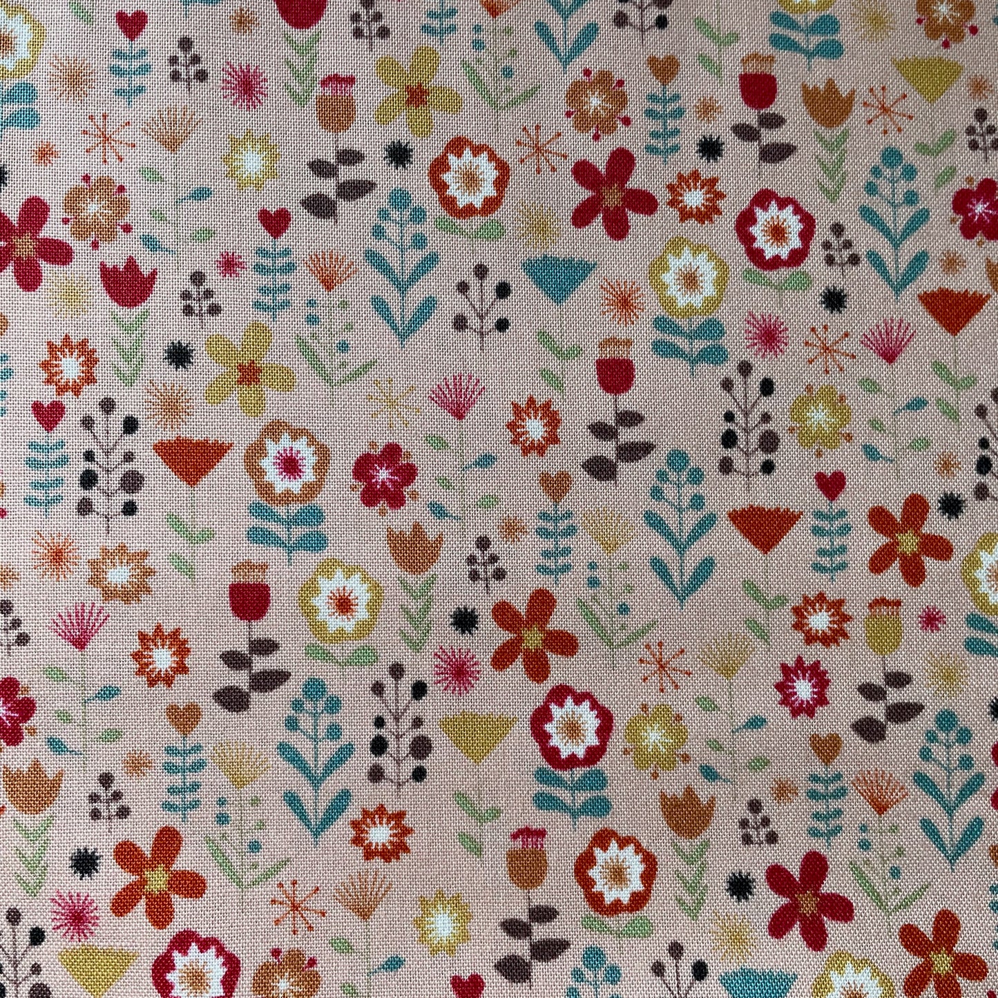 Makower Ellie Elephant 10 Designs Patchwork Craft Quilting 100% Premium Cotton Fabric