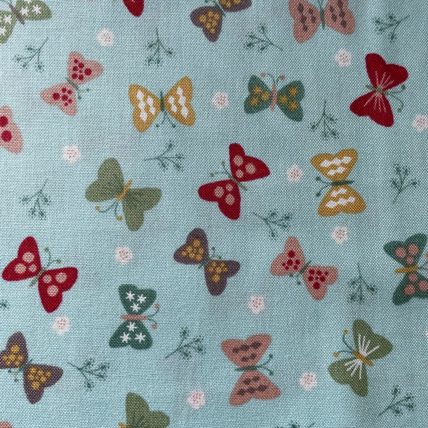Makower Ellie Elephant 10 Designs Patchwork Craft Quilting 100% Premium Cotton Fabric