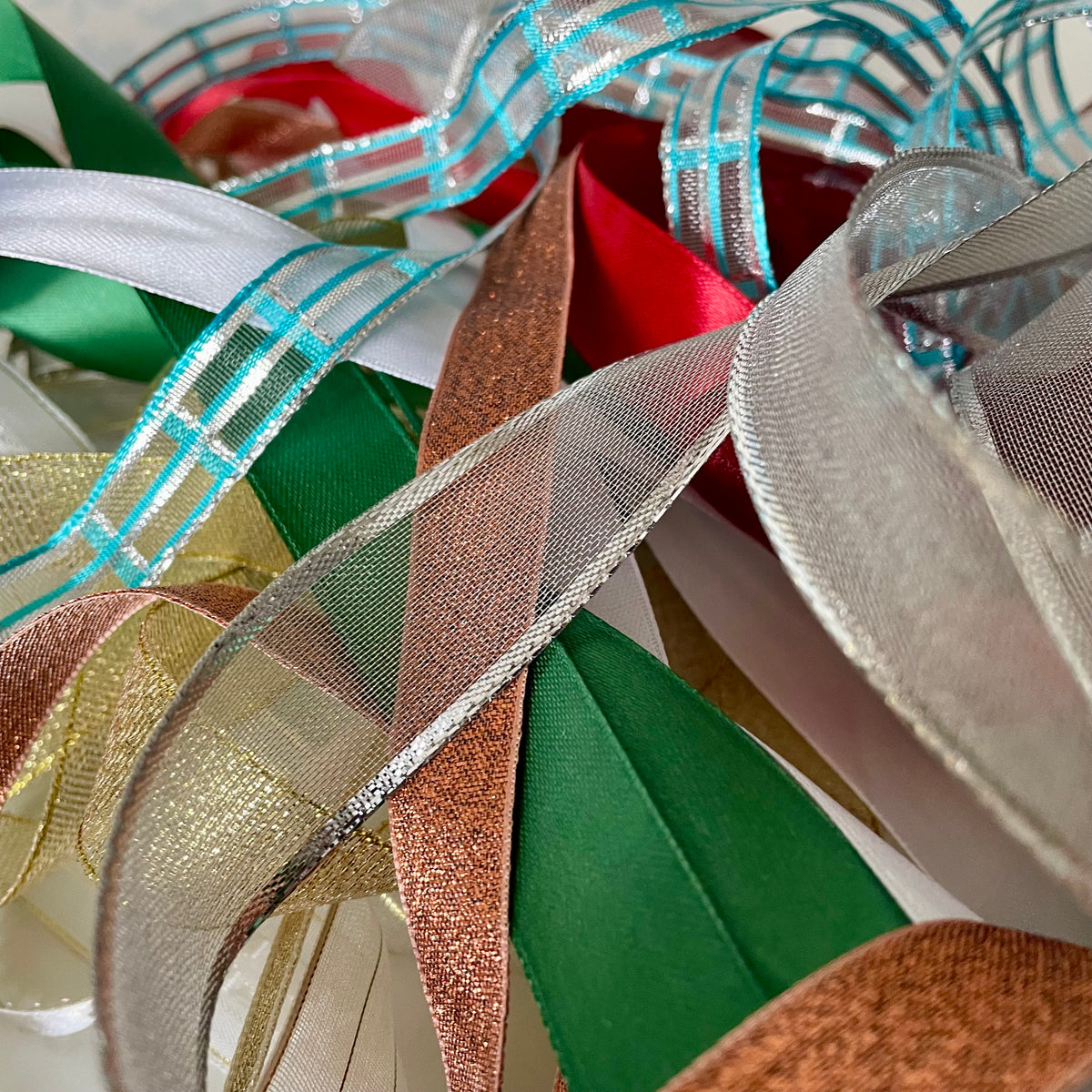 Christmas Ribbon Bundle – 10 x 2m | Mixed Colours| Mixed Widths