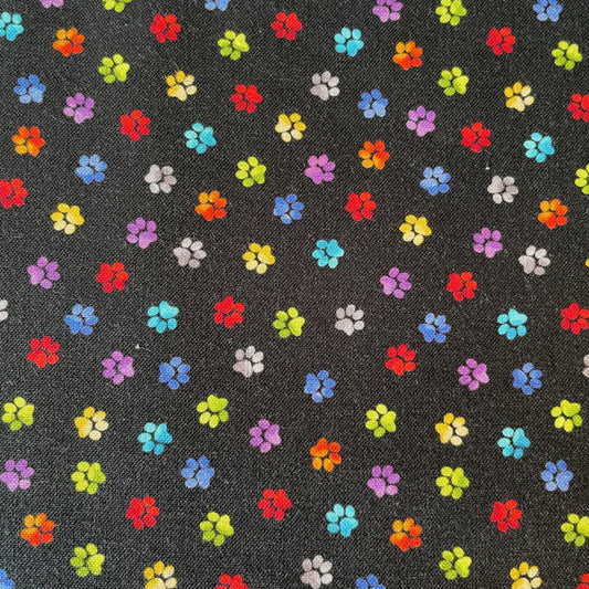 Timeless Treasures Paw Print Fabric – 100% Cotton Quilting Fabric – 25cm Units CD8899